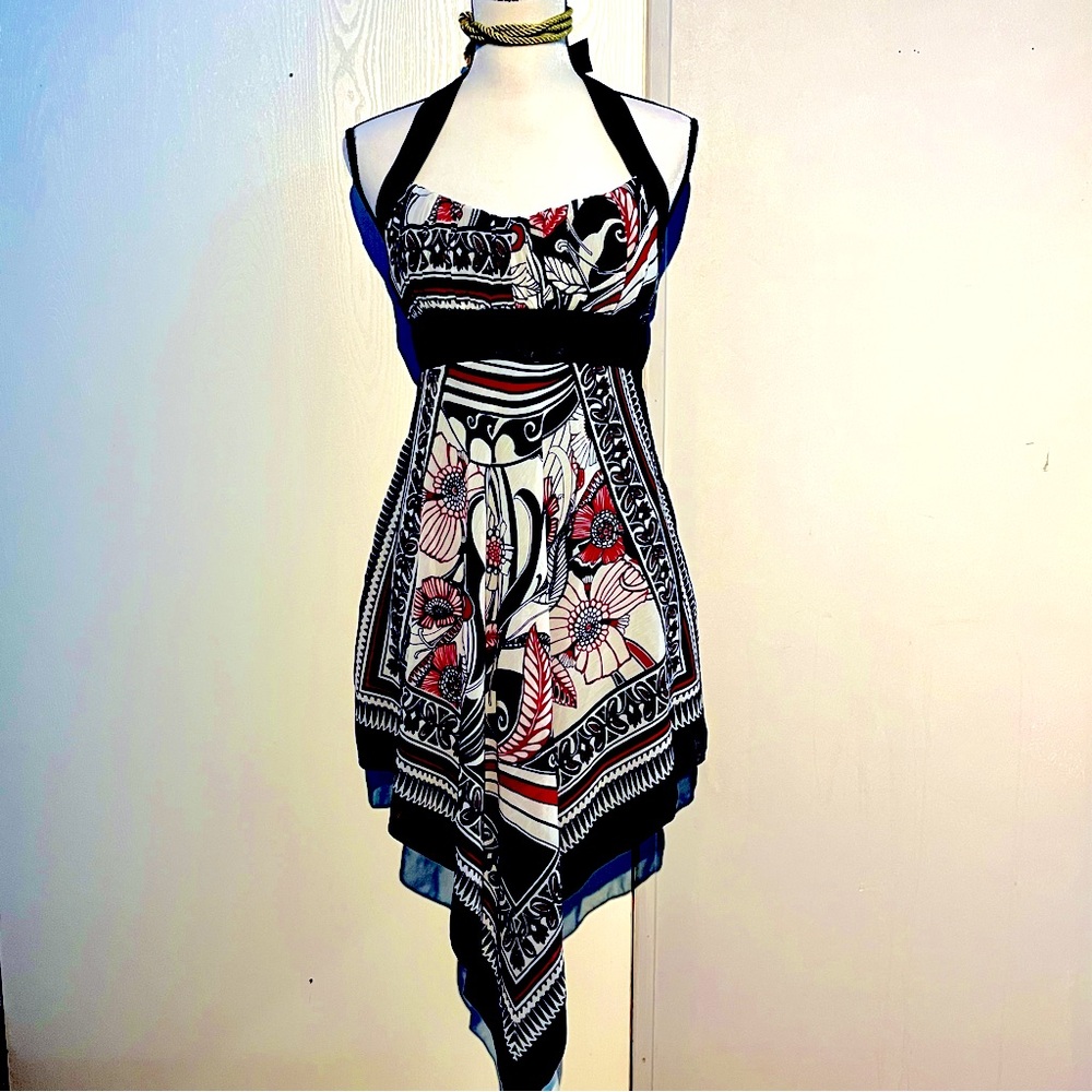 TRIXXI Y2K Halter Handkerchief Dress
A20